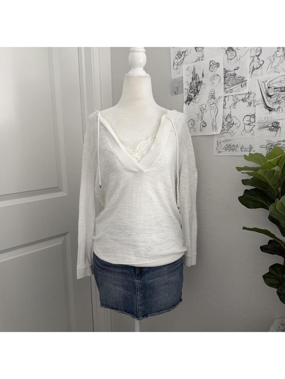 LOFT y2k white long sleeve v neck top